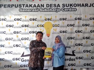 Penyerahan hasil tugas akhir implementasi fungsi perpustakaan umum di perpustakaan kalurahan Sukoharjo